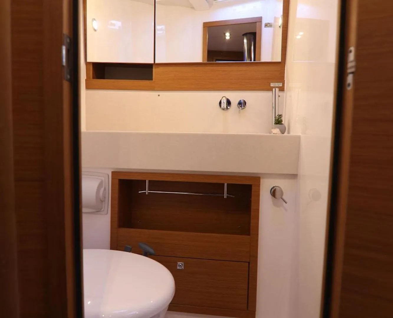 Botel Dormire In Barca A Vela Palermo